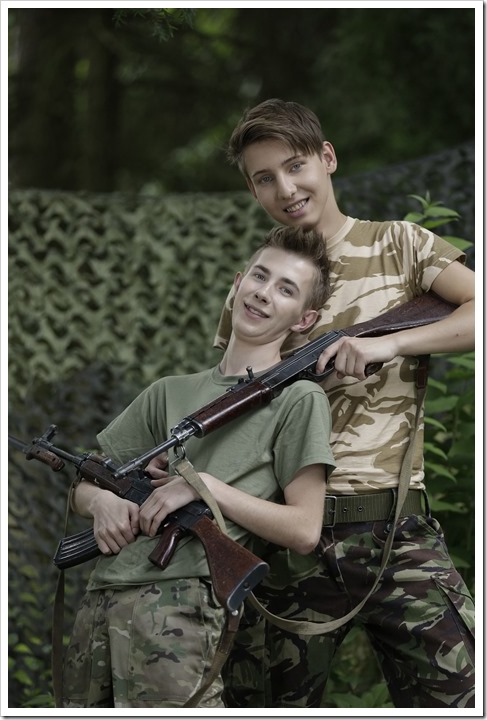 Twink-soldiers-sex-action-staxus (6)