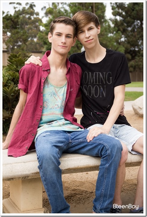 really-cute-twink-couple (1)