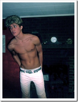 Sexy_teenboys_in_white_pants-boypost (4)