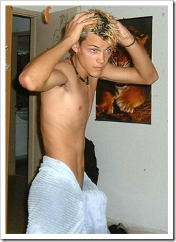 Teen_boys_with_their_towels-boypost (12)