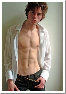 Teen_boys_can_be_sexy_also_with_clothes_on (7)