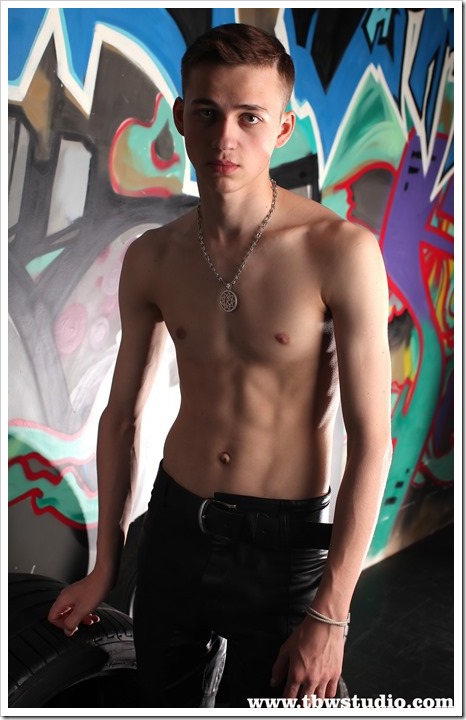 sexy-twink-Pascal-TBW (3)