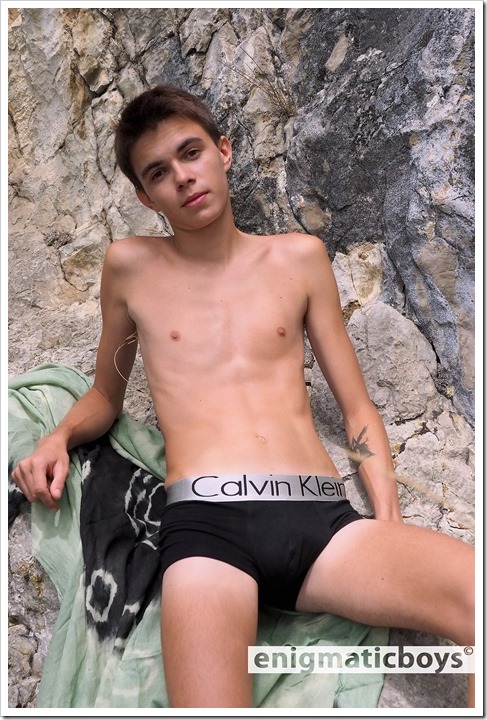 collection-of-young-twinks (14)
